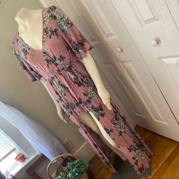 Band of Gypsies // Floral Romper & Train - Picture 5 of 13